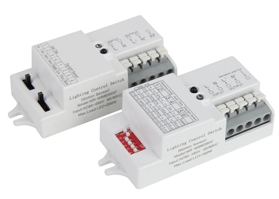Interruptor do sensor de radar da micro-ondas da luz de emergência automático sobre fora