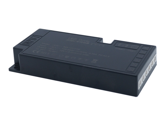Sob a fonte de alimentação do diodo emissor de luz Constant Voltage Driver DC12V 24W da luz do armário